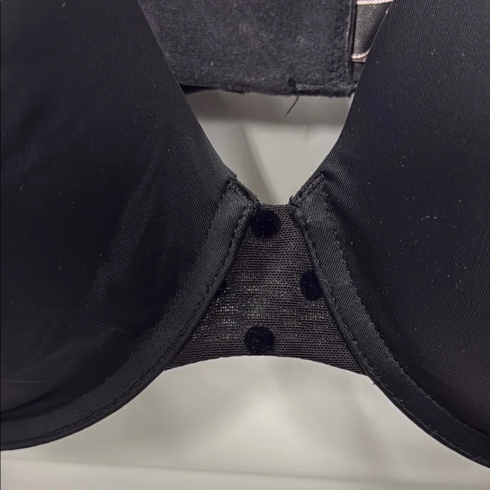 Victoria's Secret Black Bra with Molded Cups and Adjustable Straps‎ - Picture 4 of 11